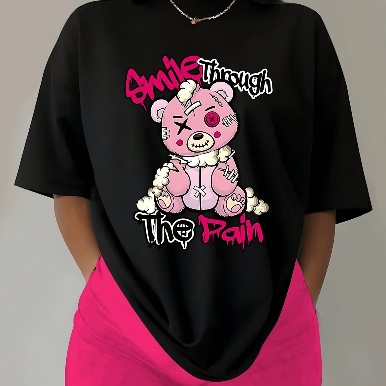 T-shirt donna Valstrend con stampa lettera e orso, maniche corte, stile casual, perfetta per primavera e estate.