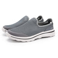 Scarpe da uomo Valstrend in mesh, slip-on, comode, leggere e traspiranti per camminare in modo casual e confortevole.