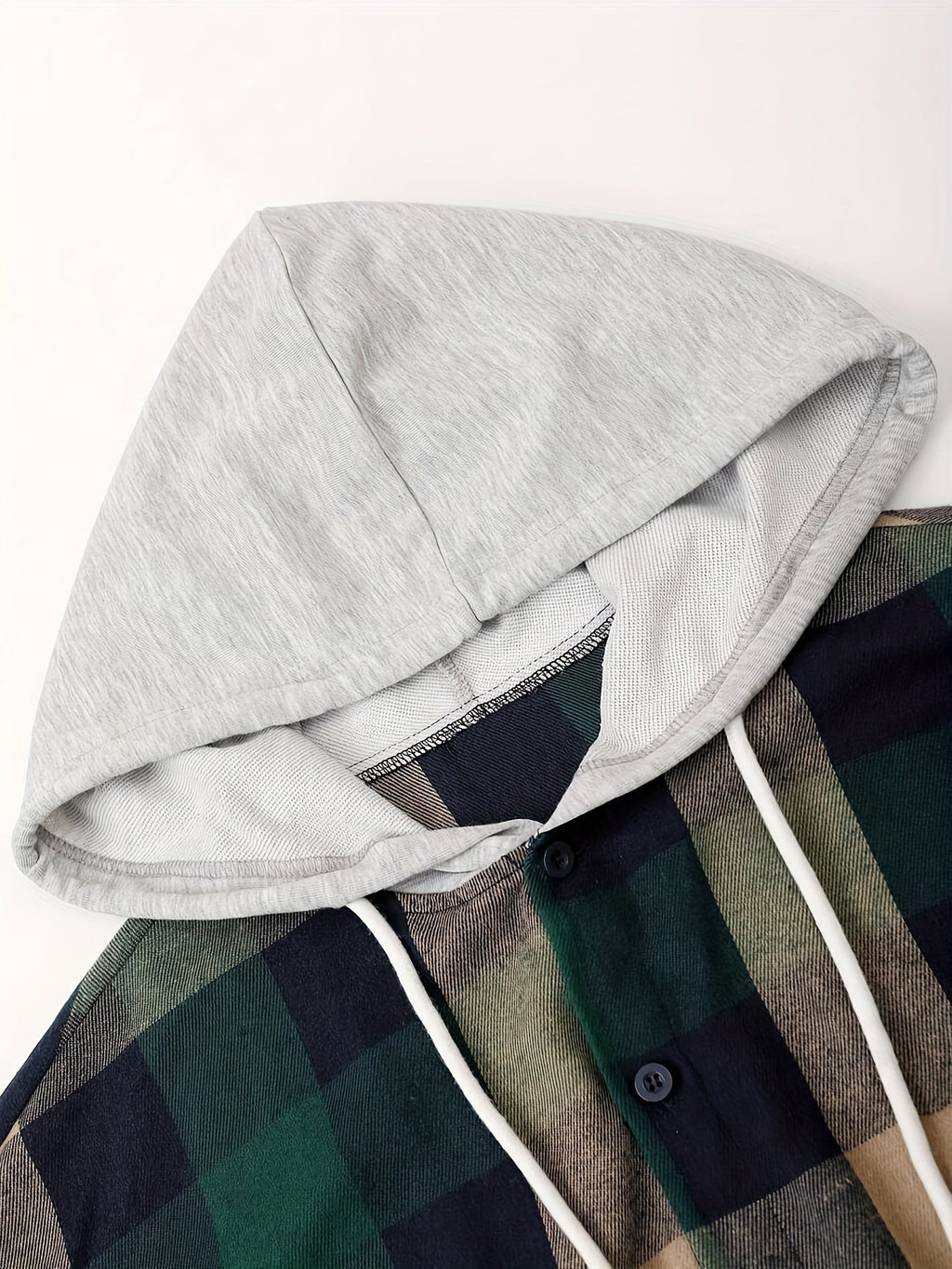 Camicia uomo casual in chambray Valstrend con maniche regolabili, vestibilità relaxed, motivo geometrico e tessuto misto cotone.