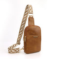 Borsa a tracolla in pelle Valstrend con tracolla rimovibile, doppio uso e tasche laterali, vista frontale con dettagli in pelle.