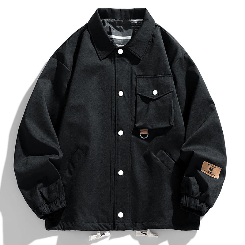 Giacca casual uomo con collo a sbuffo, vestibilità ampia, in tessuto morbido, marca Valstrend shop, vista frontale.
