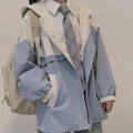 Giacca moda da donna Valstrend, cappotto elegante con dettagli alla moda, chiusura frontale e tasche laterali, vista frontale.
