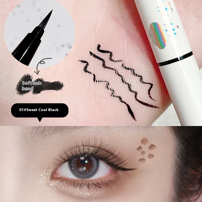 Eyeliner liquido Cool Sense Spirit Still di Valstrend, penna sottile con colore nero intenso e finitura lucida.
