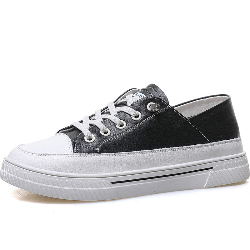 Scarpe bianche flat leggere a doppio senso di Valstrend, con suola sottile e design semplice, perfette per ogni occasione.