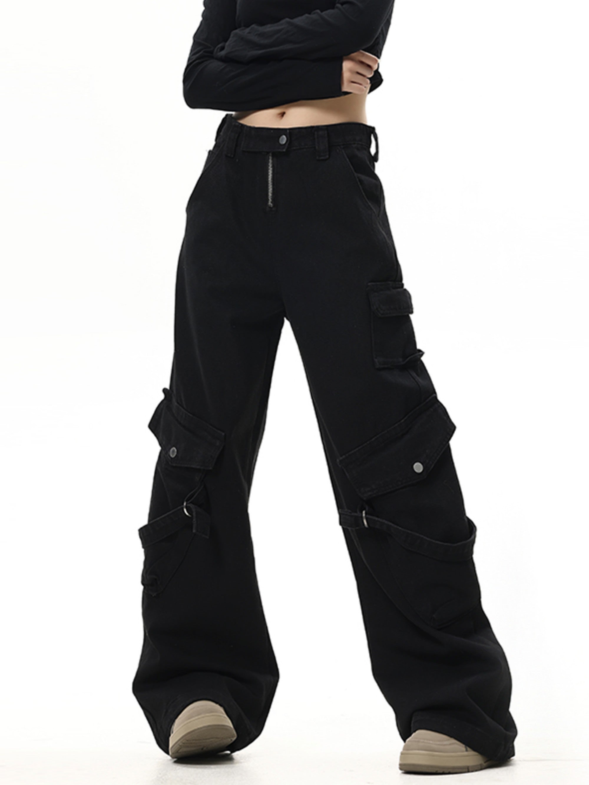 Pantaloni dritti con coulisse Valstrend shop in tessuto lavato, comodi e casual, con coulisse in vita e tasche frontali.