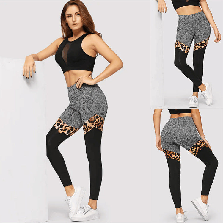 Leggings in poliestere grigi e neri con stampa leopardata e cuciture a contrasto, marca Valstrend Shop.