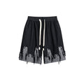 Shorts in denim con bordi sfilacciati di marca Valstrend, stile distressed, con dettagli usurati e tagli alla moda.