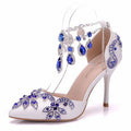 Décolleté a punta con fibbia grande e tacco a stiletto, scarpe alte Valstrend con design elegante e moderno.