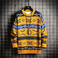 Maglione rosso a rete Valstrend Shop, moda fashion, dettaglio di tessuto a rete e stile trendy, vista frontale del maglione.