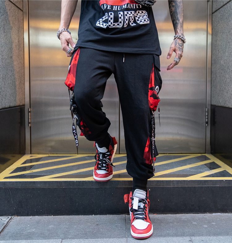 Pantaloni harem hip-hop in tessuto con bretelle, stile casual e comodo, marca Valstrend shop.