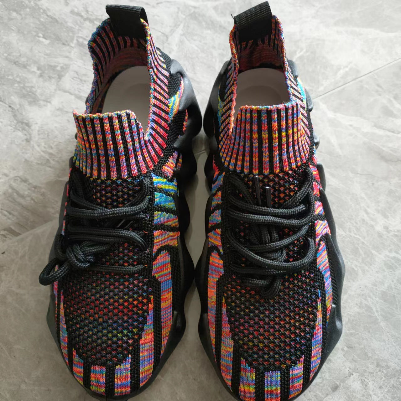 Sneakers unisex Valstrend con suola in gomma intrecciata a ottopus, design morbido e comodo, disponibili in plus size.
