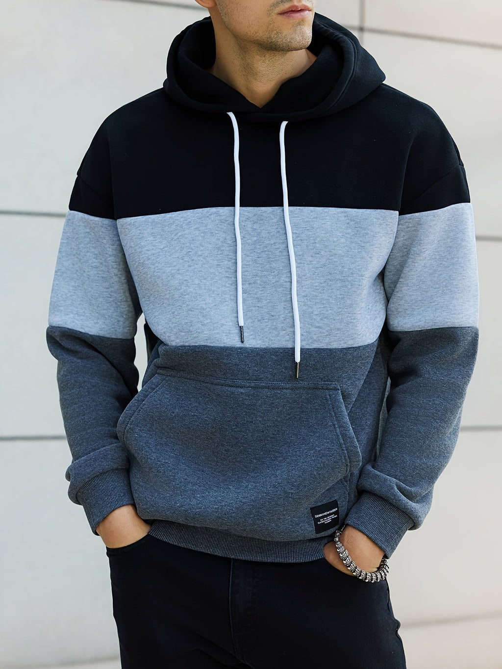 Felpa con cappuccio da uomo Valstrend, maglia a blocchi di colori con tasca kangaroo, stile casual e chic per outdoor.