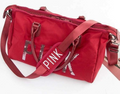 Grande borsa da sport Valstrend con ampia capacità, ideale per attrezzature fitness e uso quotidiano, in tessuto resistente.