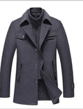 Cappotto invernale slim fit in lana per uomo, con colletto staccabile e stile casual, marca Valstrend, tessuto misto lana.