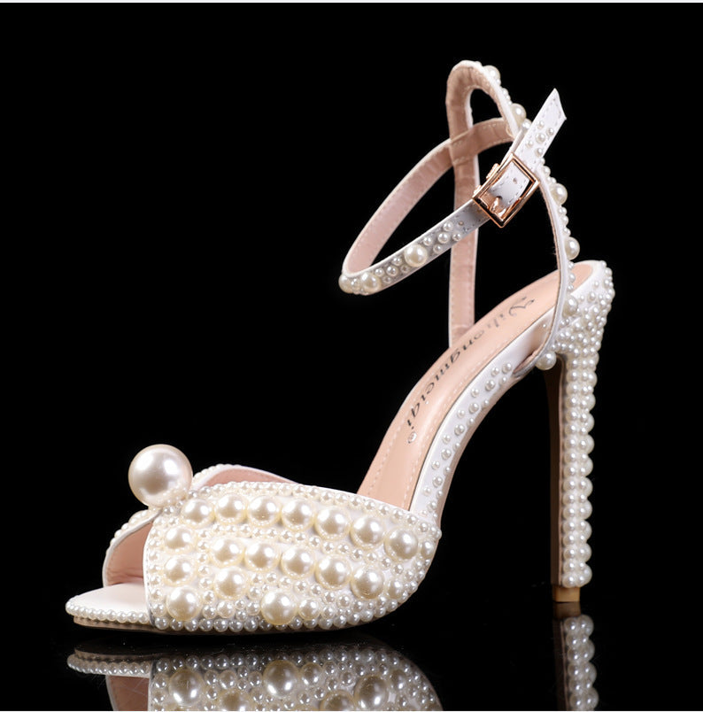 Scarpe donna con tacco alto in PU Valstrend, elegante calzature femminili con design sofisticato e comodo.