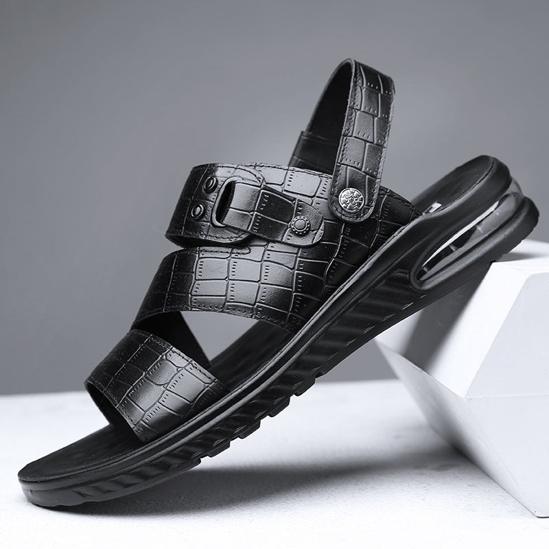 Scarpe da spiaggia estive in pelle bovina per uomini di marca Valstrend, comode e leggere, ideali per l'estate.