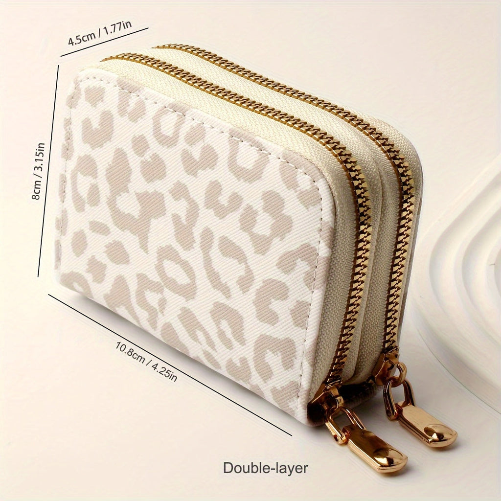 Portafoglio donna con stampa leopardata Valstrend, in eco-pelle leggera con chiusura a zip, slot per carte e ID.
