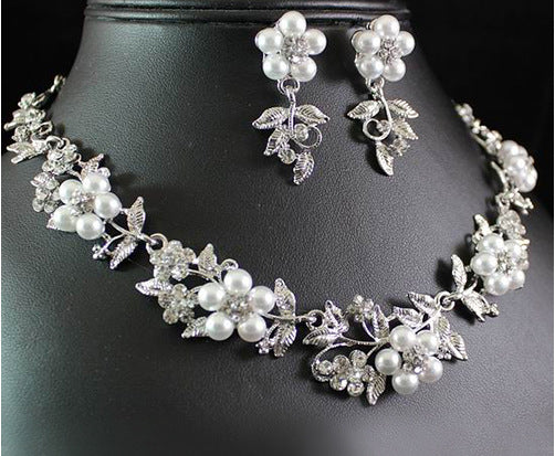 Catenina da sposa in lega con foglie e perle, set di gioielli da matrimonio coreano con collana e orecchini in stile romantico