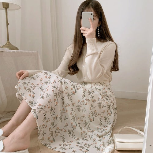 Vestito donna estivo midi a vita alta in chiffon, vestibilità fluida e svasata, marca Valstrend, abbigliamento femminile leggero e elegante.