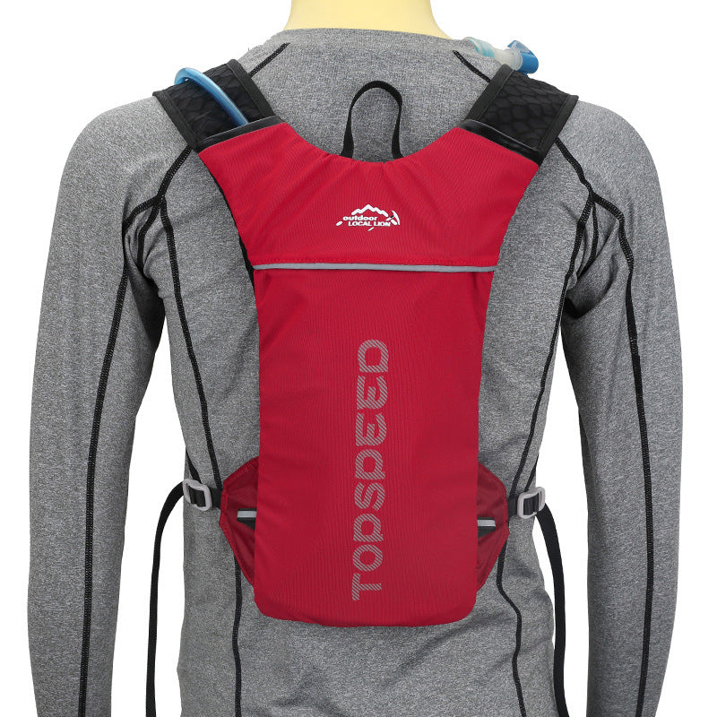 Zaino da corsa su trail con sacca idrica per esterni, Valstrend Shop, con tubo e scomparto per acqua e accessori.