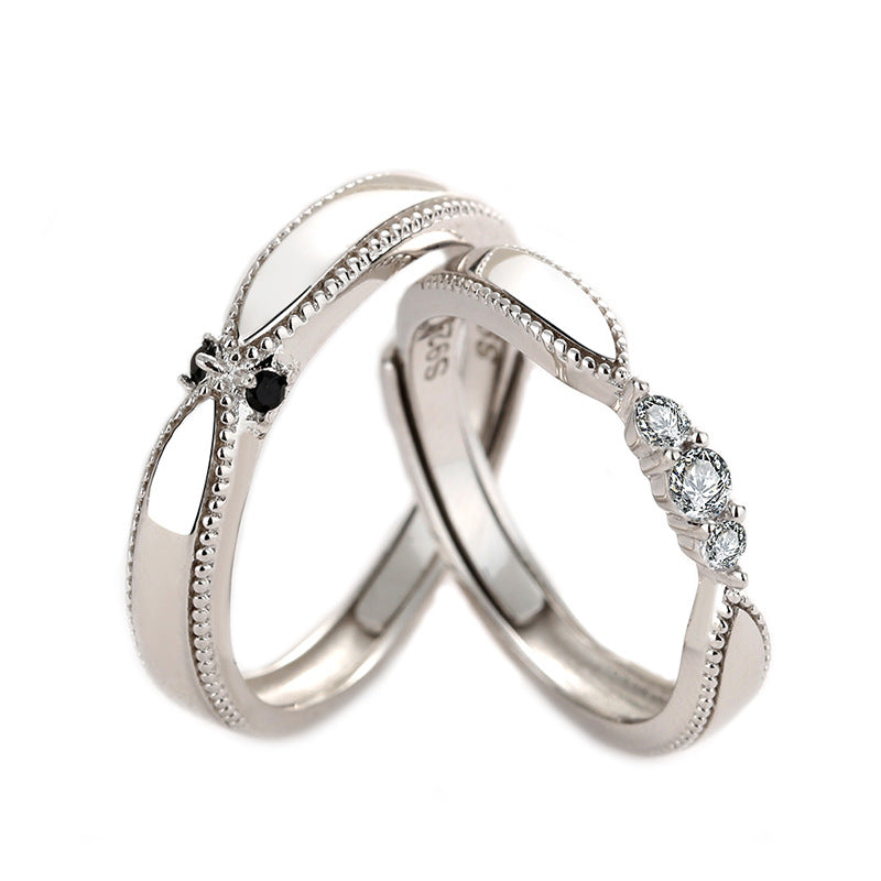 Anello argentato coreano con angeli per coppie, matrimonio e fidanzamento, uomo e donna, vetro e dettagli eleganti.