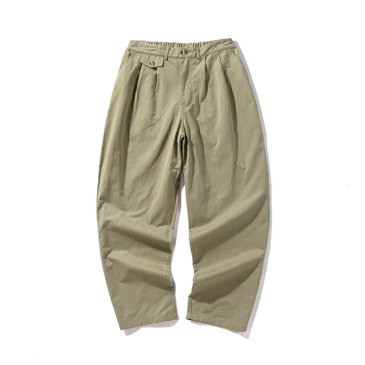 Pantaloni casual da uomo estivi Valstrend in stile tapered, tessuto leggero e colore neutro, adatti a look estivi e casual.
