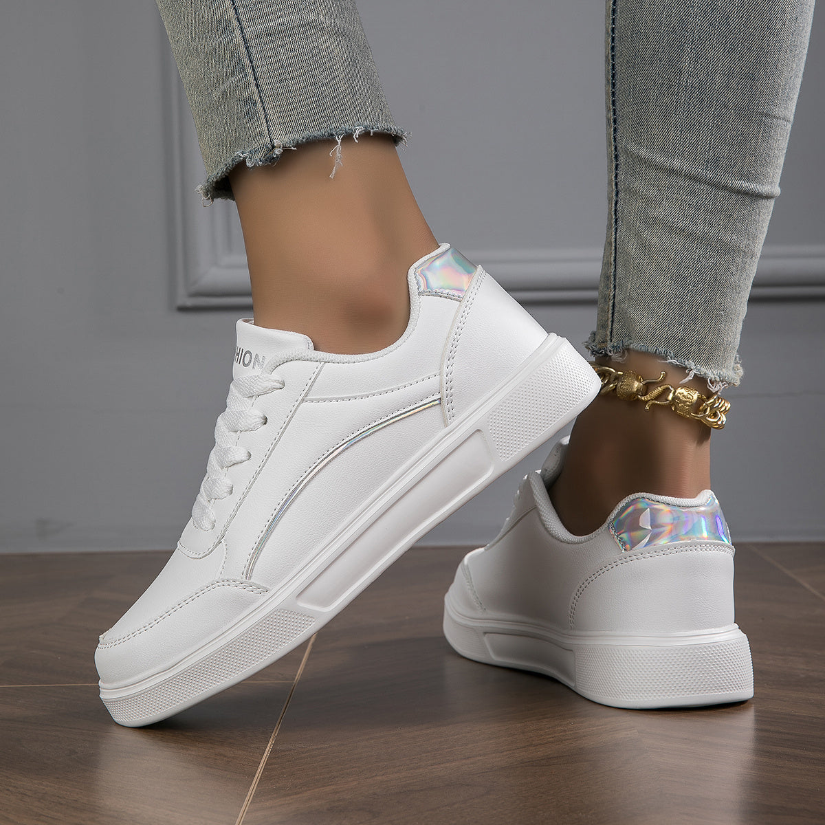 Scarpe sportive da donna Valstrend, sneakers casual in colore solido, leggere, comode e perfette per l'outdoor e lo skate.