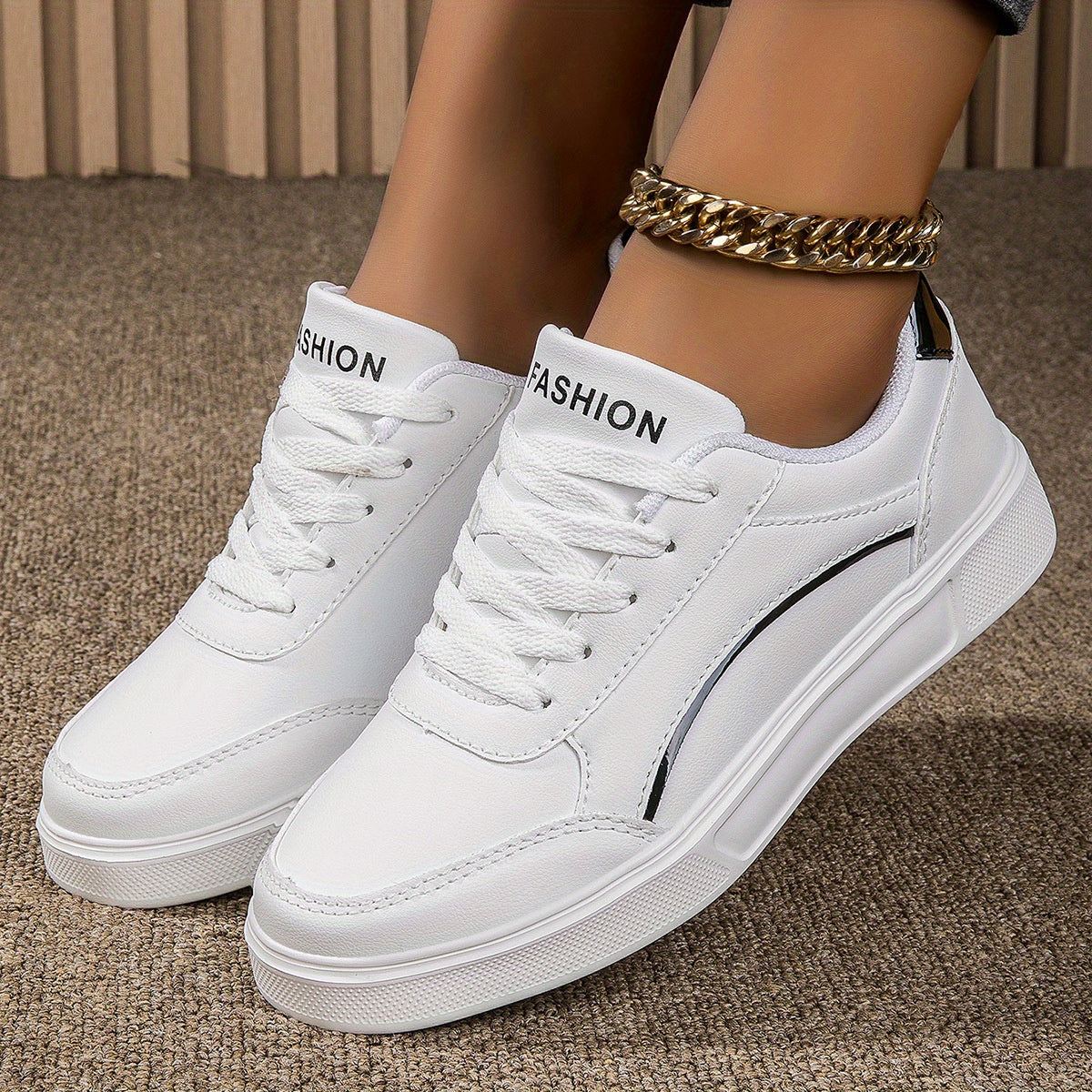 Scarpe sportive da donna Valstrend, sneakers casual in colore solido, comode, leggere e ideali per outdoor e skateboard.