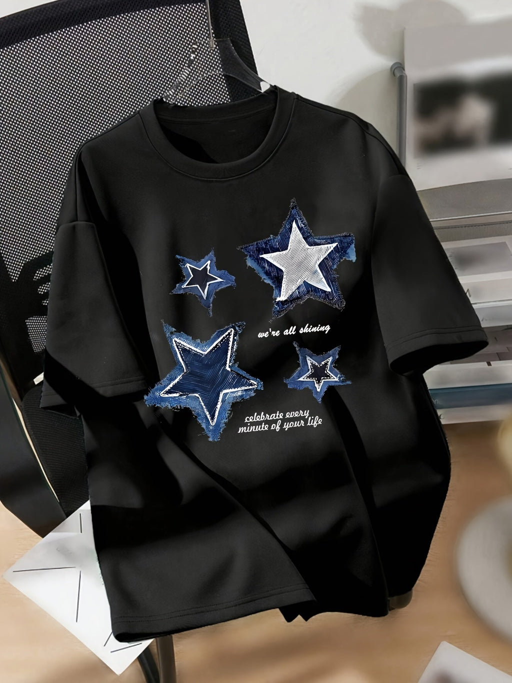 T-shirt donna Valstrend con stampa stelle, maniche corte, scollo rotondo, stile casual per primavera e estate.