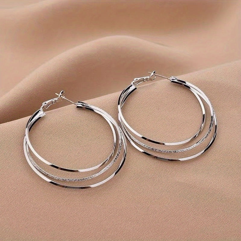 Orecchini a cerchio triplo in lega con strass incastonati, stile vintage elegante per donna, uso quotidiano e feste.