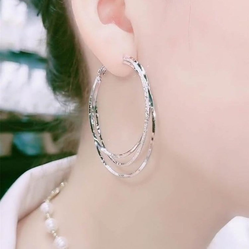 Orecchini a cerchio triplo in lega con strass, stile vintage elegante per donna, adatti a occasioni quotidiane e party.