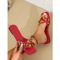 Ciabatte donna taglia over con borchie, punta quadrata e suola piatta, da esterno, marca Valstrend shop.