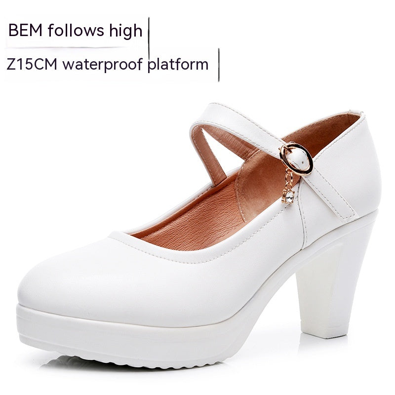 Scarpe platform Valstrend con punta rotonda, suola spessa, tacco alto, impermeabili e con apertura ampia in stile casual.