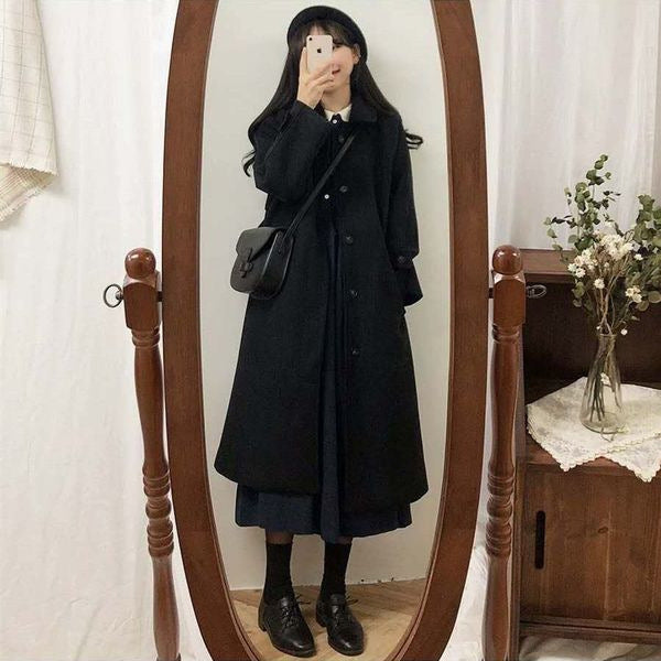 Cappotto nero spesso in lana di alta qualità in stile coreano, con taglio elegante e dettagli di moda, marchio Valstrend.
