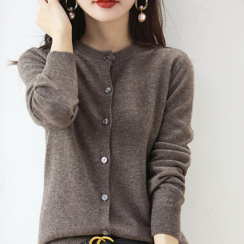Cardigan donna Valstrend, cappotto maglione corto in maglia, dettaglio di maniche e collo in morbido tessuto.