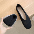 Scarpe casual da donna Valstrend con suola morbida, punta bassa e apertura laterale, ideali per look comodi e alla moda