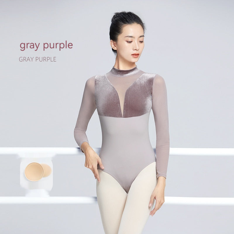Completo donna autunno-inverno Valstrend, tuta lunga con colletto in velluto, maniche lunghe e stile elegante.