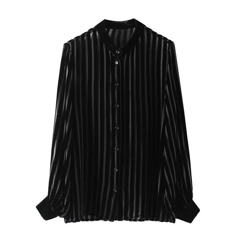 Camicia in velluto misto seta primavera Valstrend, tessuto morbido con colletto e maniche lunghe, stile elegante e sofisticato.