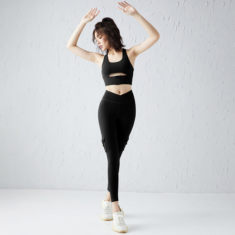 Pantaloni yoga da donna Valstrend con tasche, stile elegante e comodo, ideali per esercizi e abbigliamento da lavoro.