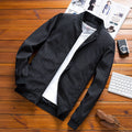 Giacca antivento Valstrend per autunno e inverno, con cappuccio e tasche, in tessuto resistente alle intemperie.