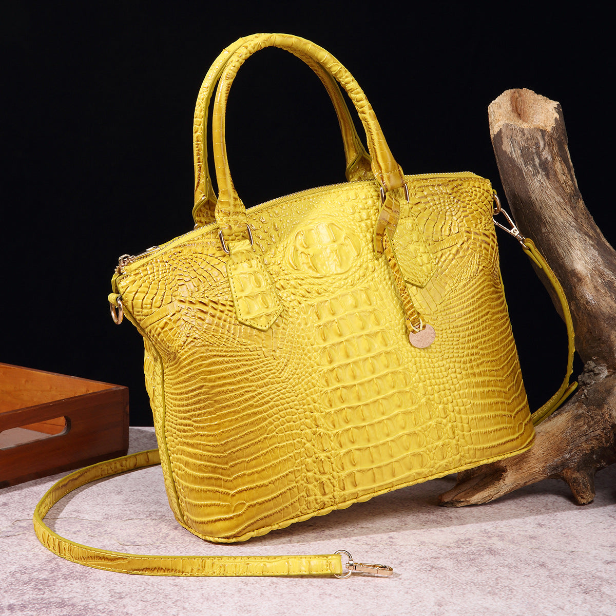 Borsa messenger da donna in pelle con motivo rettile retrò e portatile, stile elegante e pratico, firma Valstrend.