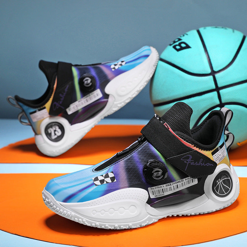 Sneaker low-cut trendy Valstrend per uomo e donna, stile giovane e alla moda, con design moderno e comfort.