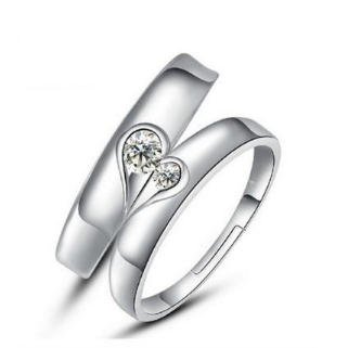 Anello da uomo e donna Valstrend in argento a forma di cuore con diamanti, simbolo di amore e matrimonio.