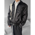 Giacca da uomo Valstrend con colletto alto, design in tinta unita e cuciture visibili, stile elegante e casual.