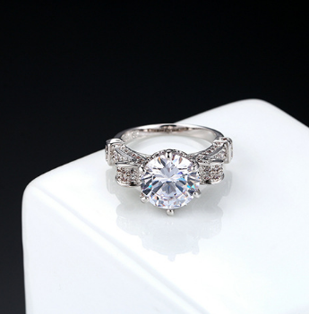 Anello da donna di lusso Valstrend con zirconia AAA, placcato oro, stile europeo e americano, perfetto per matrimonio e fidanzamento.