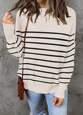 Maglione oversize a righe per donna di Valstrend Shop, con collo rotondo e dettagli a righe colorate, vestibilità comoda.