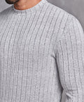Maglione casual a maniche lunghe in tinta unita con scollo tondo di Valstrend shop, in tessuto morbido e comodo.