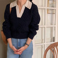 Maglione lungo da donna Valstrend con girocollo, dettagli twist e tessuto a trama, in colori abbinati per il temperament femminile.