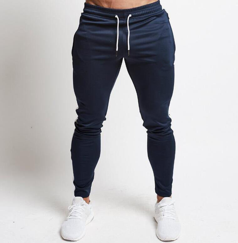 Pantaloni da palestra casual Valstrend Shop in tessuto morbido, stile sportivo e comodo, ideali per allenamenti e relax quotidiano.