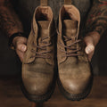 Scarpe da uomo Valstrend Martin boots da lavoro retrò, stivali in stile britannico con tacco medio e tomaia in pelle marrone scuro